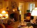 Un week-end romantique autour de Paris en hiver: le salon de notre maison d'htes est un lieu chaleureux, au coin du feu.